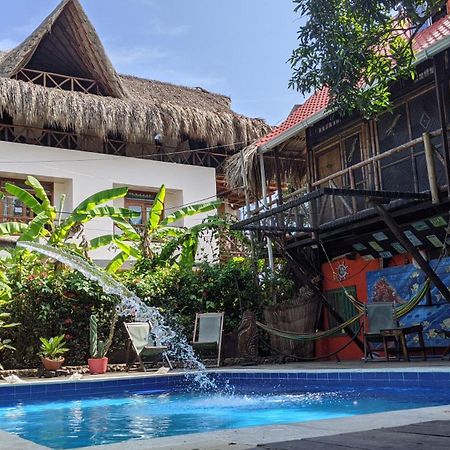 La Natura Hostel & Pool ปาโลมิโน ภายนอก รูปภาพ