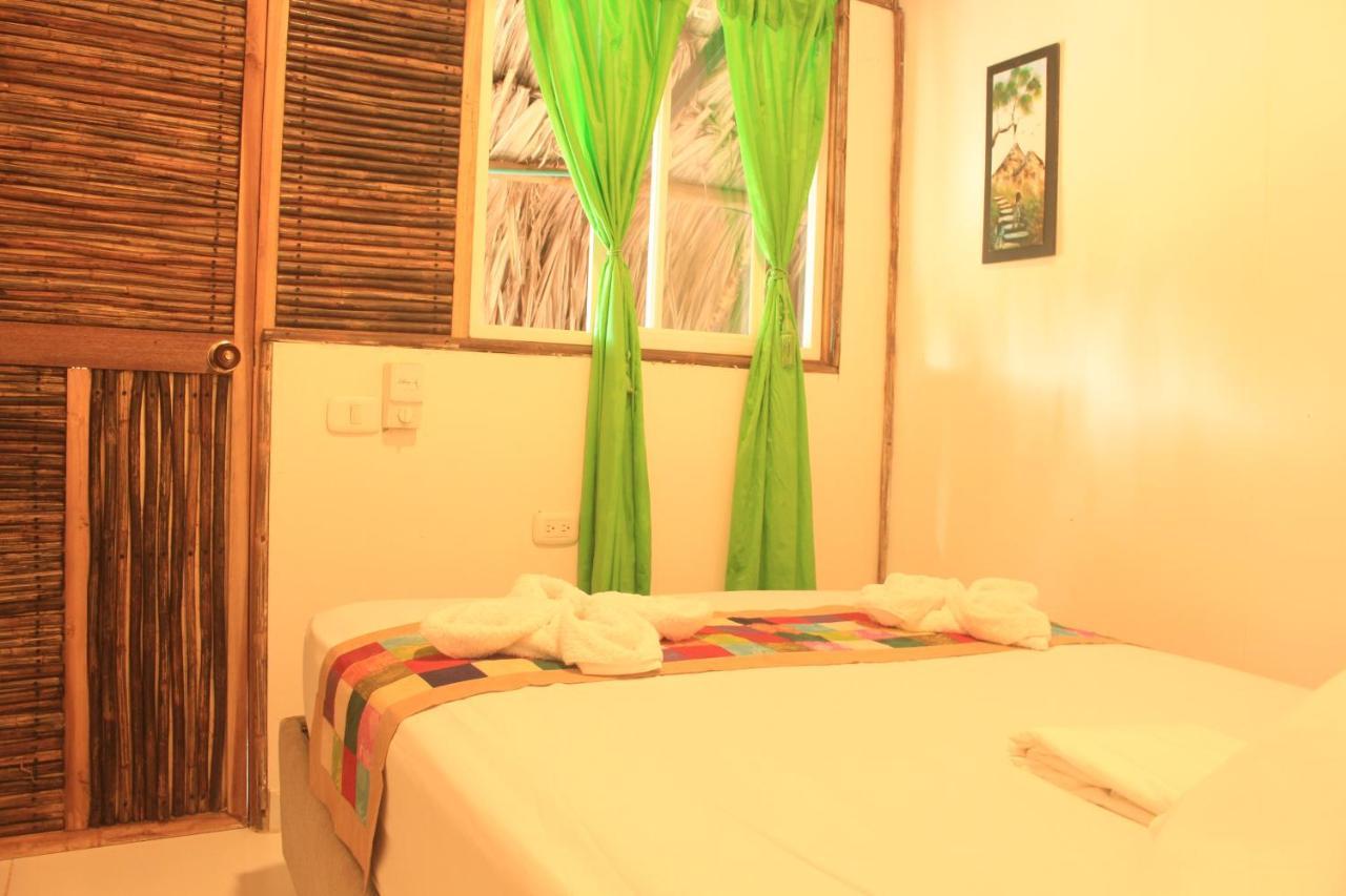 La Natura Hostel & Pool ปาโลมิโน ภายนอก รูปภาพ