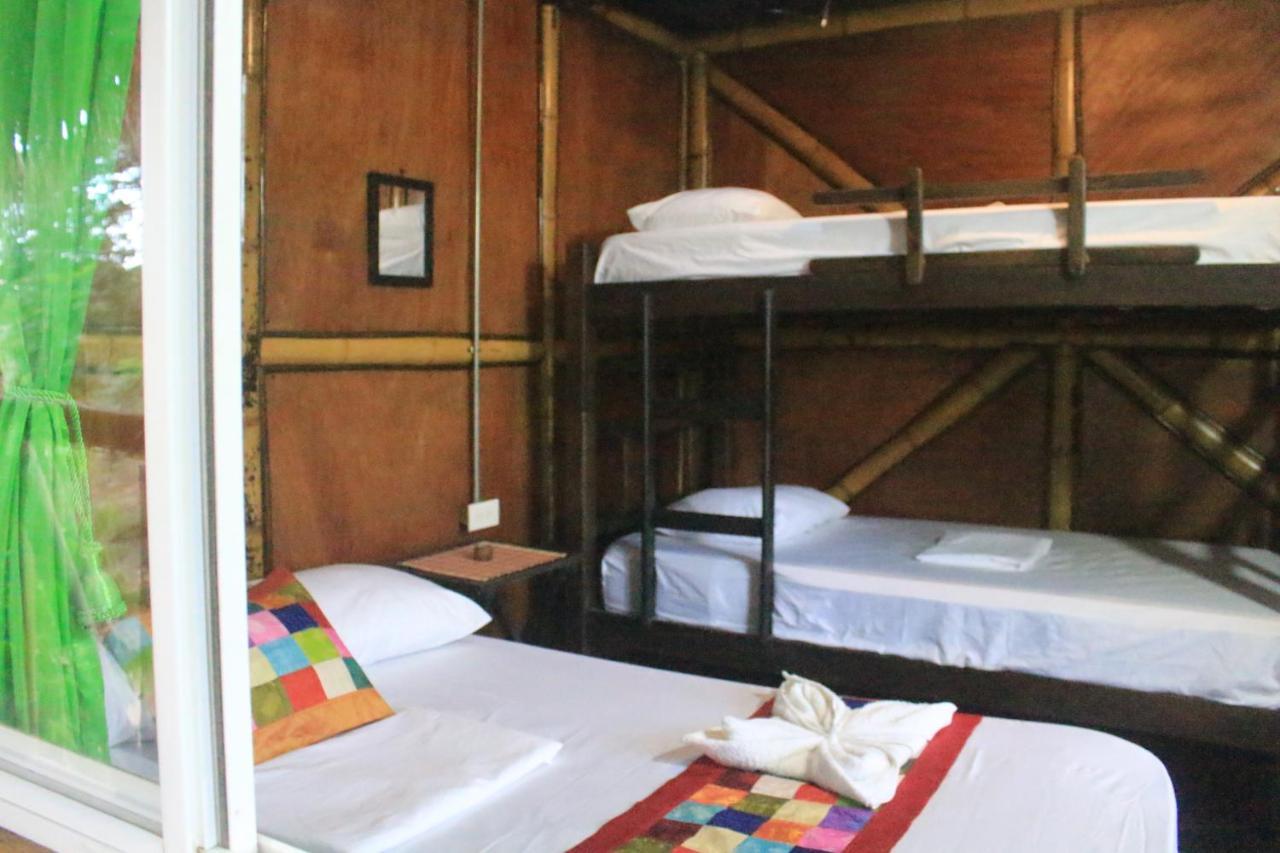 La Natura Hostel & Pool ปาโลมิโน ภายนอก รูปภาพ