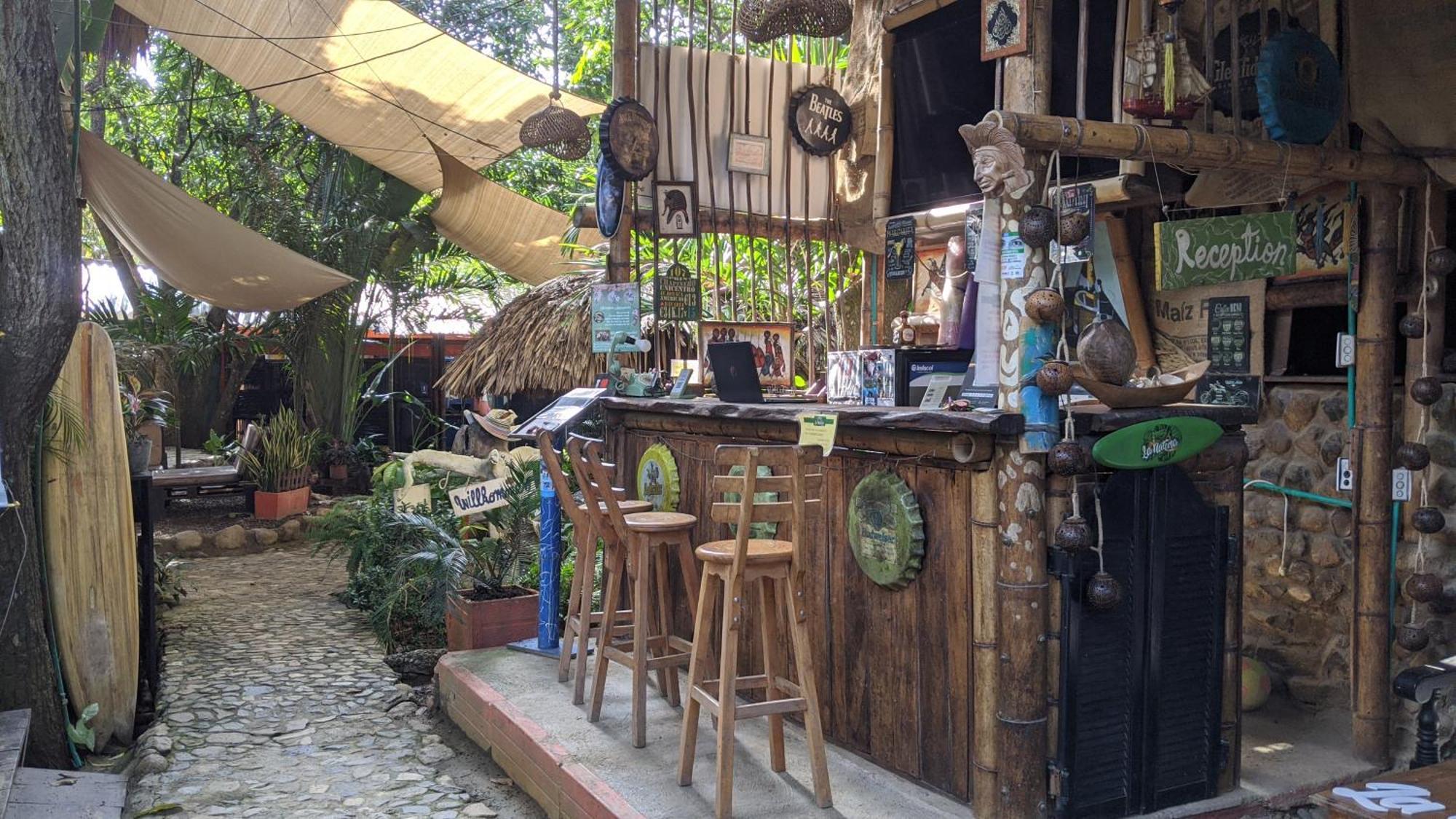 La Natura Hostel & Pool ปาโลมิโน ภายนอก รูปภาพ